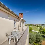 Apartamento Eda Pula